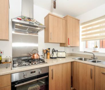 2 bedroom terraced house to rent - Photo 4