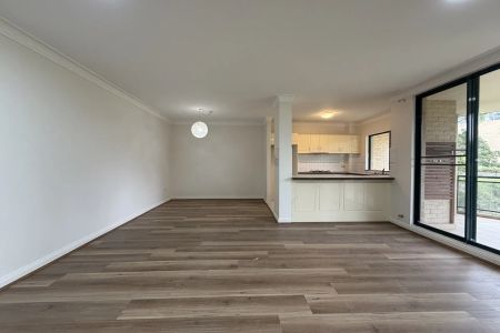 Exquisite, Restored Apartment Within Carlingford West School Catchment - Photo 2