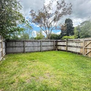 GREAT ONE LEVEL HOME - 3 BEDROOMS - Photo 2