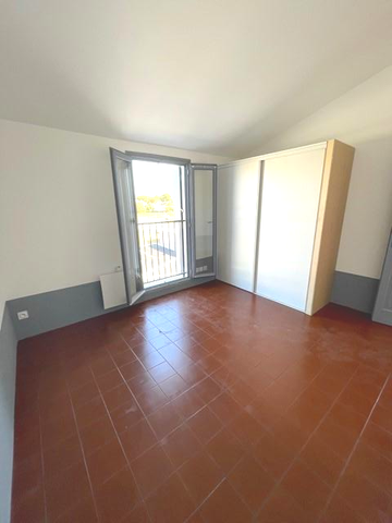 Location Maison 4 pièces 77m² BOUZIGUES 34140 - Photo 2