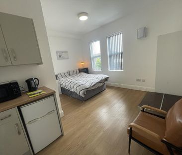 1 bedroom house of multiple occupation to rent - Photo 1