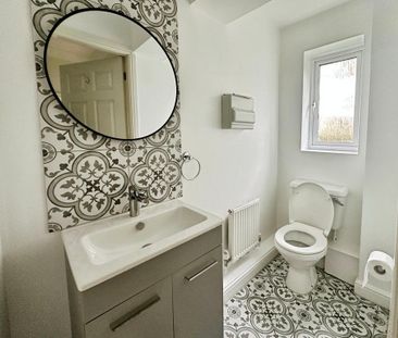 3 bedroom terraced house to rent - Photo 2