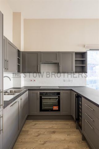 4 Stables Yard , E3 2YQ - Photo 3
