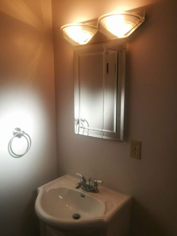 For Lease - 3429 Queenston Drive, Mississauga, Ontario - Photo 2