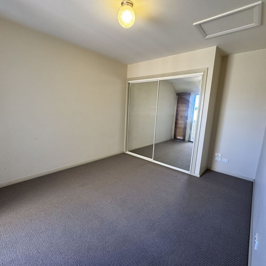 PRIME LOCATION - Photo 1