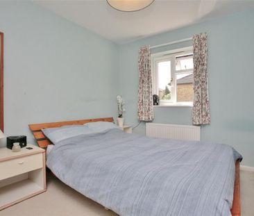 2 bedroom semi-detached house to rent - Photo 4