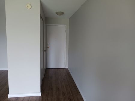 Two Bedroom Apartment - Photo 2