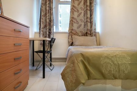Room in a Shared House, Bank St, E14 - Photo 3