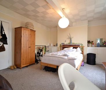 3 bedroom flat to rent - Photo 2