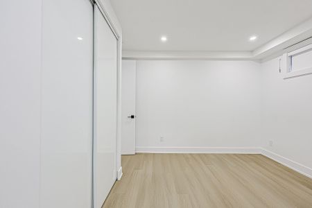 For Lease - 999 Eglington Avenue, Toronto, Ontario - Photo 5