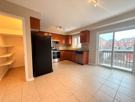 For Lease - 5727 Retreat Street, Mississauga, Ontario - Photo 5