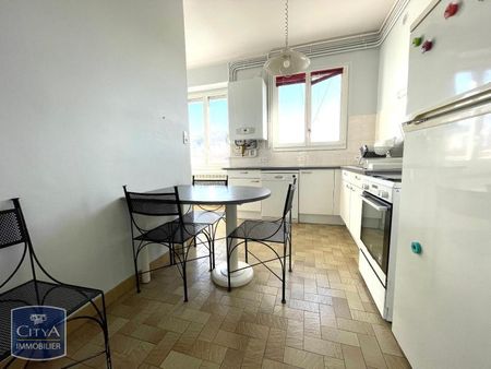 Location Appartement 3 pièces 87m² ST ETIENNE 42000 - Photo 4