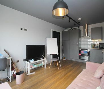 1 bedroom apartment to rent - Photo 2