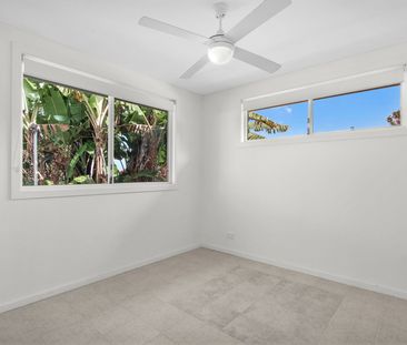 Lighthouse Villa in Tranquil Setting - Photo 2