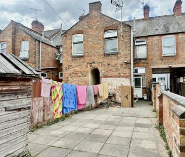 2 bedroom terraced house to rent - Photo 4