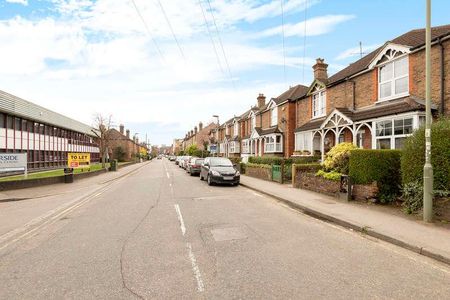Walnut Tree Close, Guildford, GU1 - Photo 4