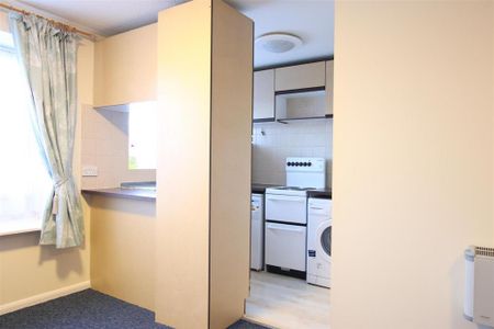 Studio to rent - Photo 5