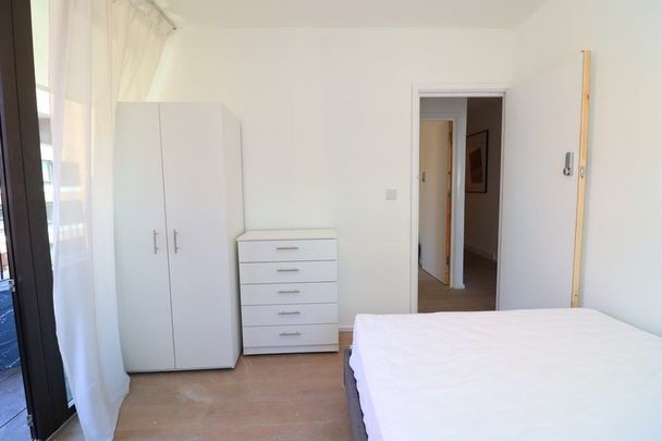 Room in a Shared Flat, Hackney Road, E2 - Photo 1