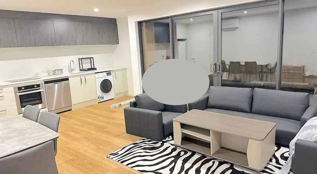 Centrally located fully furnished brand new home - Photo 1