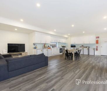 Furnished 1 Bedroom in Clayton - Photo 1