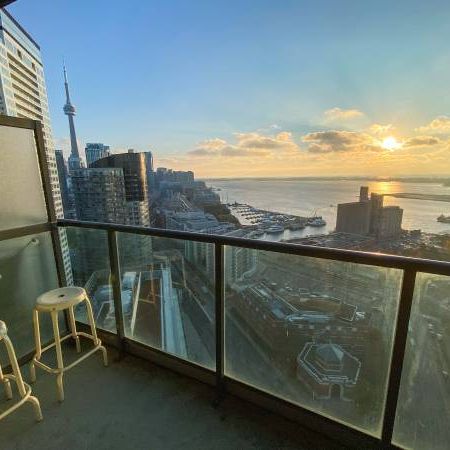 Stunning City & Lakeview 2BR 2BA Condo Downtown (Fleet St) - Photo 3