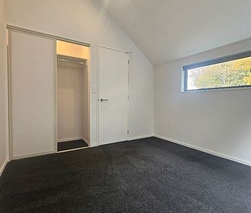 Stunning 3 Bedroom, St Albans Oasis - Photo 4
