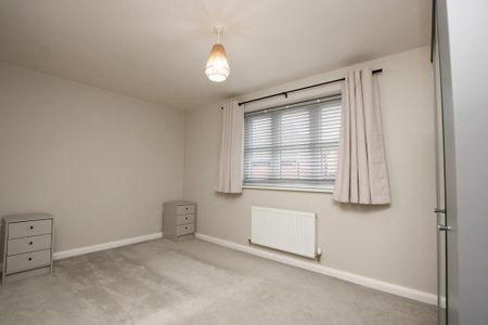 2 bedroom end of terrace house to rent - Photo 3