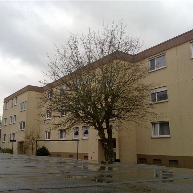 *schö­ne 4,5‑Zimmer Woh­nung in Ravens­burg mit Küche, Kel­ler u. Stell­platz zu vermieten!* - Foto 2