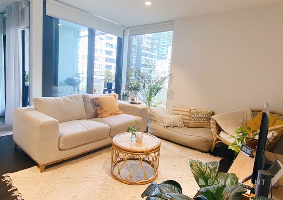 Stylish Fully Furnished 2-Bedroom Apartment in Southbank - Photo 1