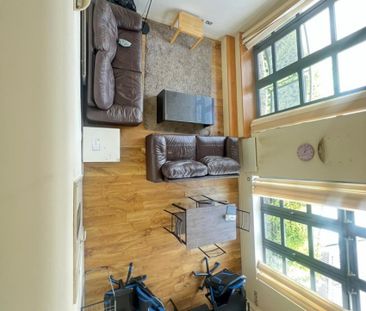 Bishopsgate Wharf, Aldbourne Road - - Photo 2