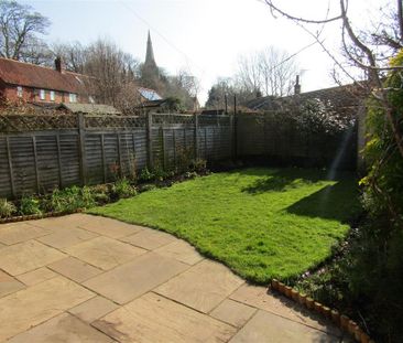 2 bedroom end of terrace house to rent - Photo 4