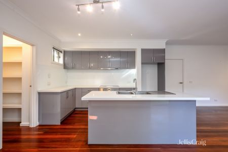 2/17 Sussex Street, Preston VIC 3072 - Townhouse For Rent | Domain - Photo 5