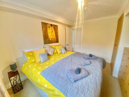 Henley-on-thames, Oxfordshire, RG9 - Photo 3