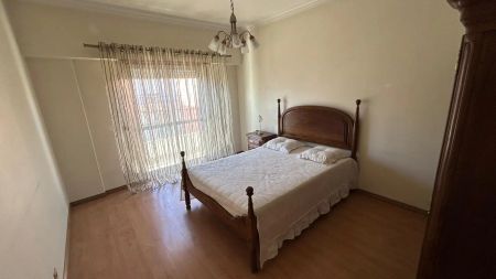 Room in shared apartment in Pontinha - Photo 5