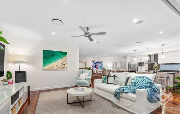 Modern Family Home with Ducted Air Conditioning & Swimming Pool - Photo 1