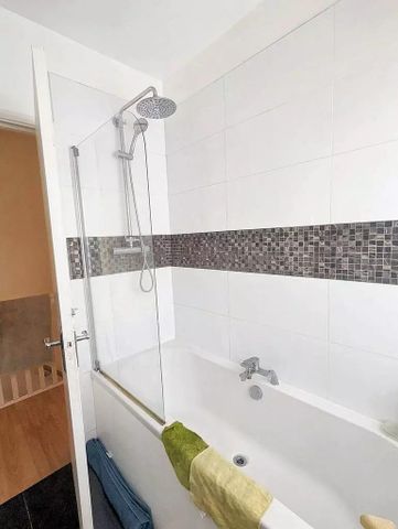 2 bedroom semi-detached house to rent - Photo 4