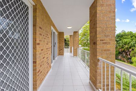 Luxury Coastal Apartment with Pool – Fully Renovated & Minutes from Terrigal Beach - Photo 3