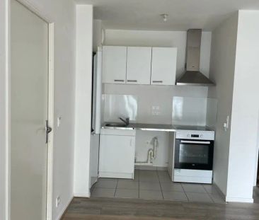 Appartement à louer 3 pièces 54.56m² - Photo 2
