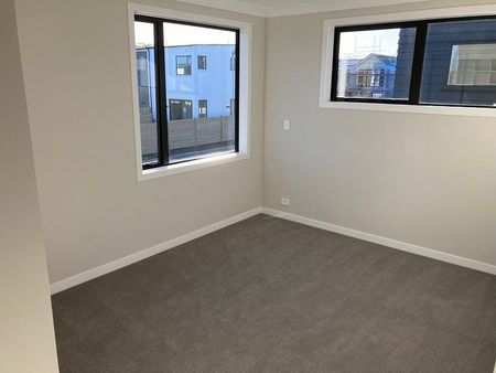 3 yr old 3bed 1.5bath terrace unit with 2 parkings - Photo 2