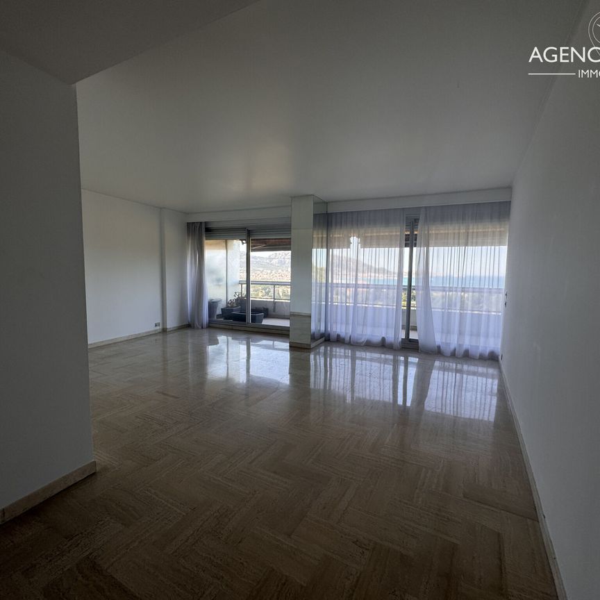 Appartement 3 pièces 105m2 MARSEILLE 8EME 2 700 euros - Photo 1