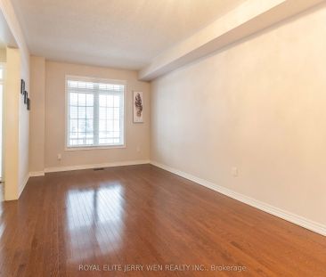914 Castlemore Avenue - Photo 2