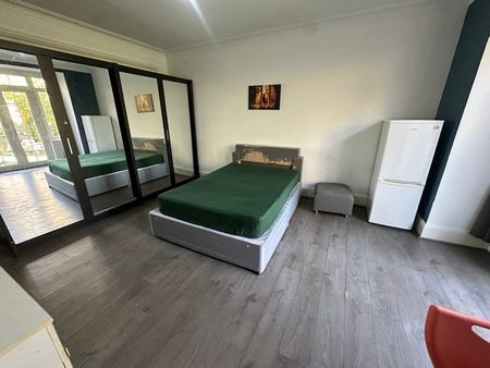 Room in a Shared House, Hendon Lane, N3 - Photo 4