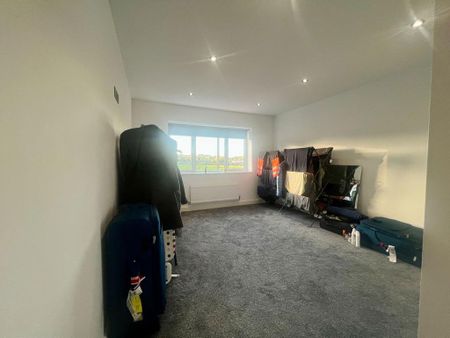 4 bedroom detached house to rent - Photo 5