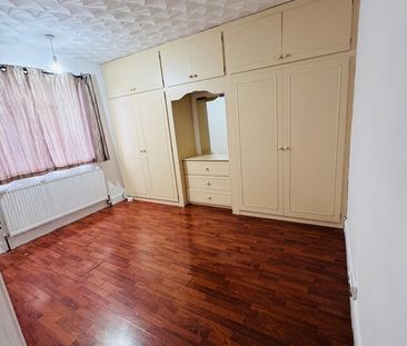 4 Bed Terraced House, Minehead Road, HA2 - Photo 4