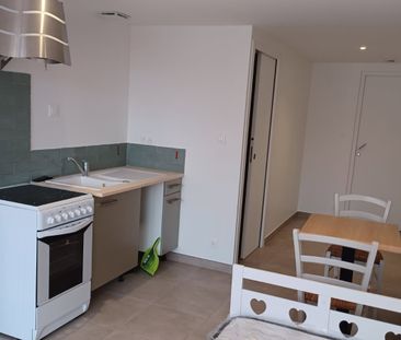 Location Appartement 1 pièce 17m² - Photo 1