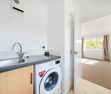 1 bedroom flat to rent - Photo 6