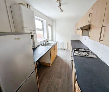 2 bedroom end of terrace house to rent - Photo 6
