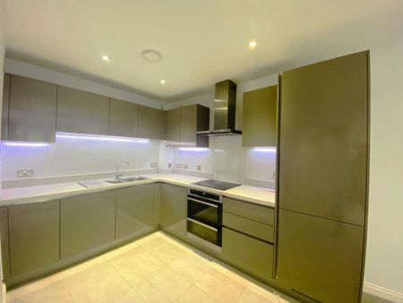 2 bedroom flat to rent - Photo 4