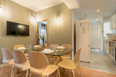 Spacious and bright room with a private terrace in Tetuán - Photo 3