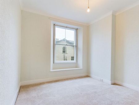 3 bedroom apartment to rent - Photo 4